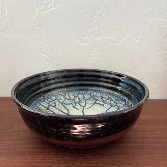 Large stoneware studio pottery serving bowl blue white indigo signed mid century - Picture 3 of 12
